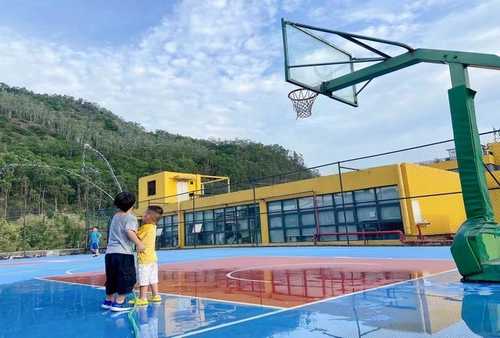 永康铝蜂窝金属隔断款式